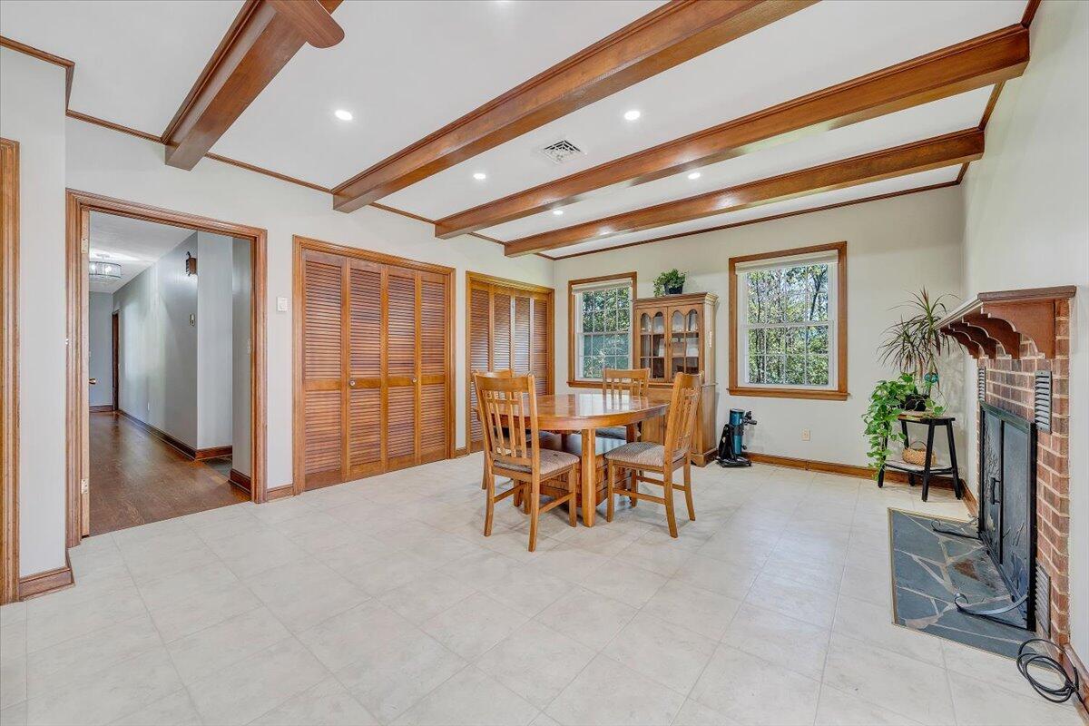 5785 Cloverdale Road Roanoke, VA 24019 - Photo 11 of 67 08-MIB09982