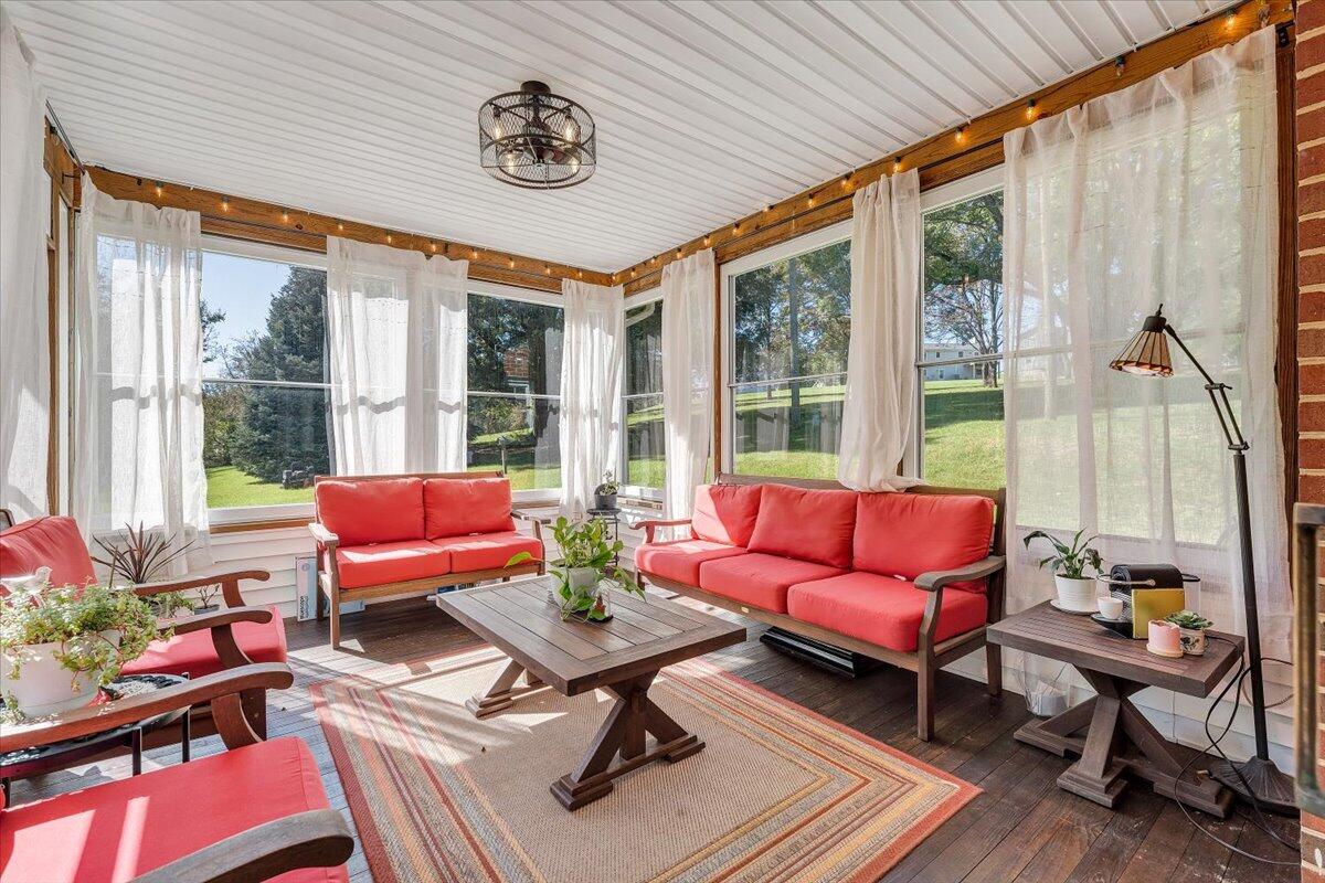 5785 Cloverdale Road Roanoke, VA 24019 - Photo 22 of 67 19-MIB09967