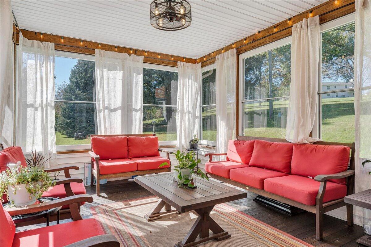 5785 Cloverdale Road Roanoke, VA 24019 - Photo 23 of 67 20-MIB09970