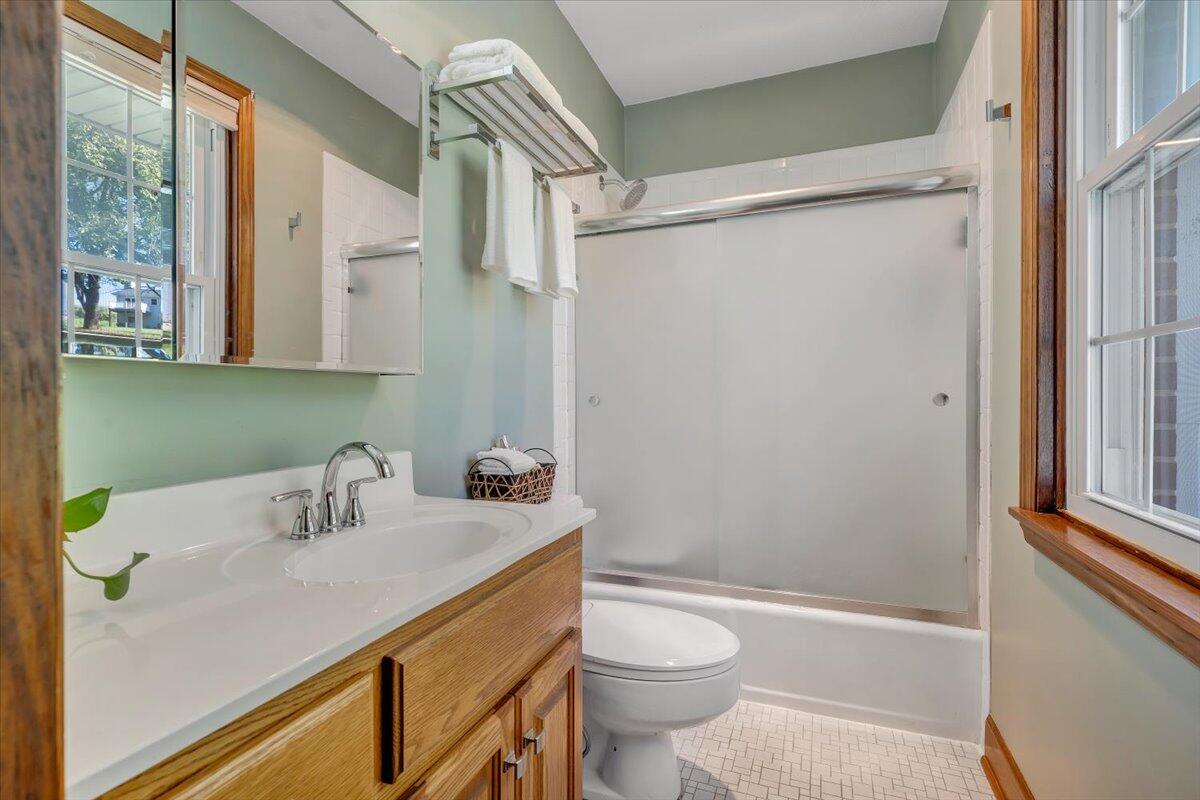 5785 Cloverdale Road Roanoke, VA 24019 - Photo 34 of 67 31-MIB09937