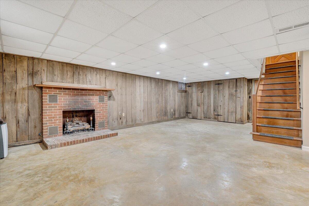 5785 Cloverdale Road Roanoke, VA 24019 - Photo 39 of 67 36-MIB00067