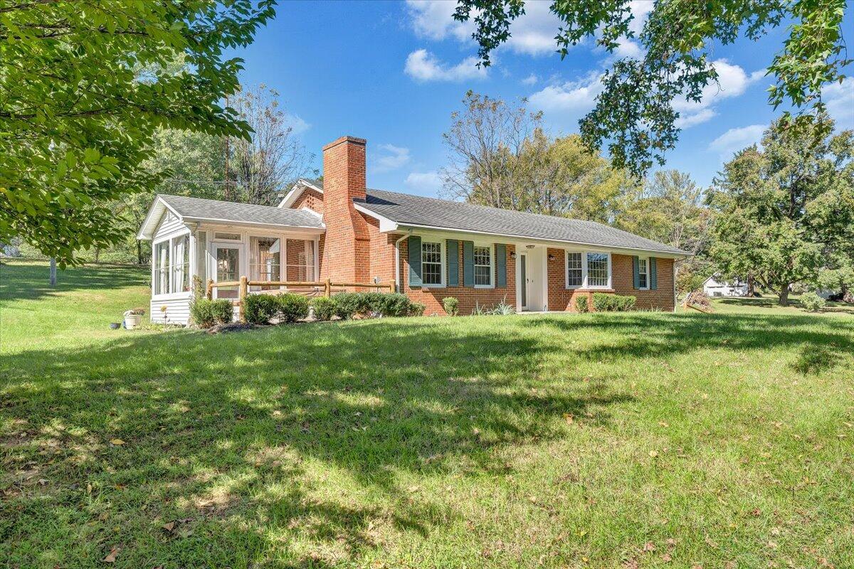 5785 Cloverdale Road Roanoke, VA 24019 - Photo 5 of 67 66-MIB00133