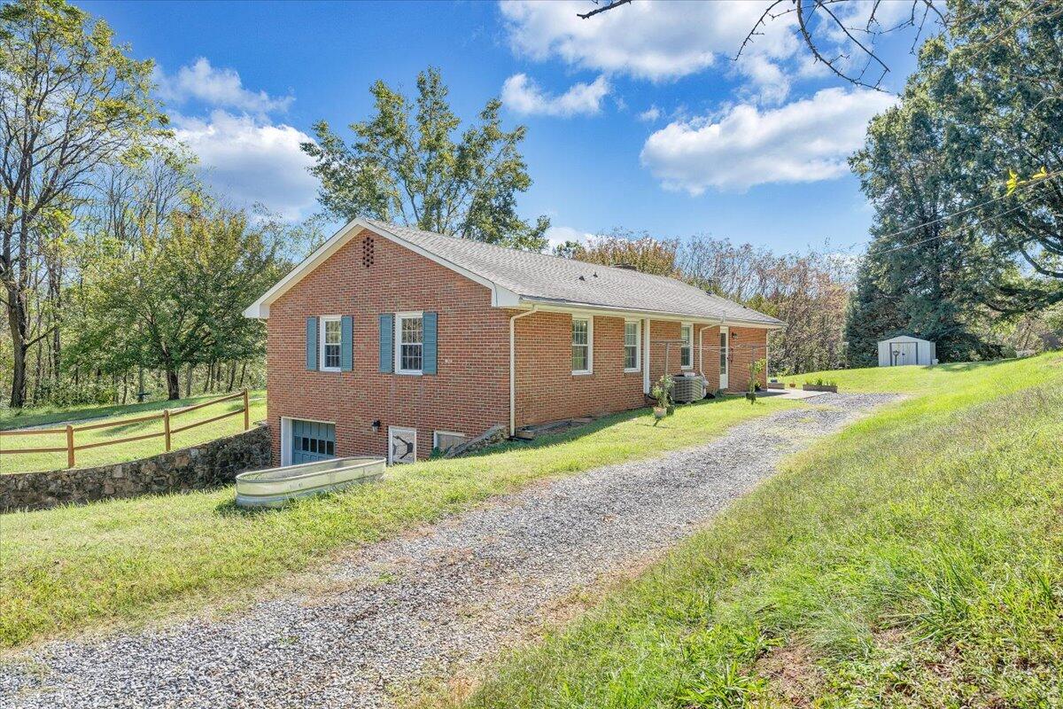 5785 Cloverdale Road Roanoke, VA 24019 - Photo 56 of 67 54-MIB00100