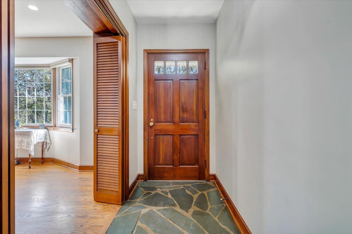 5785 Cloverdale Road Roanoke, VA 24019 - Photo 6 of 67 03-MIB09961