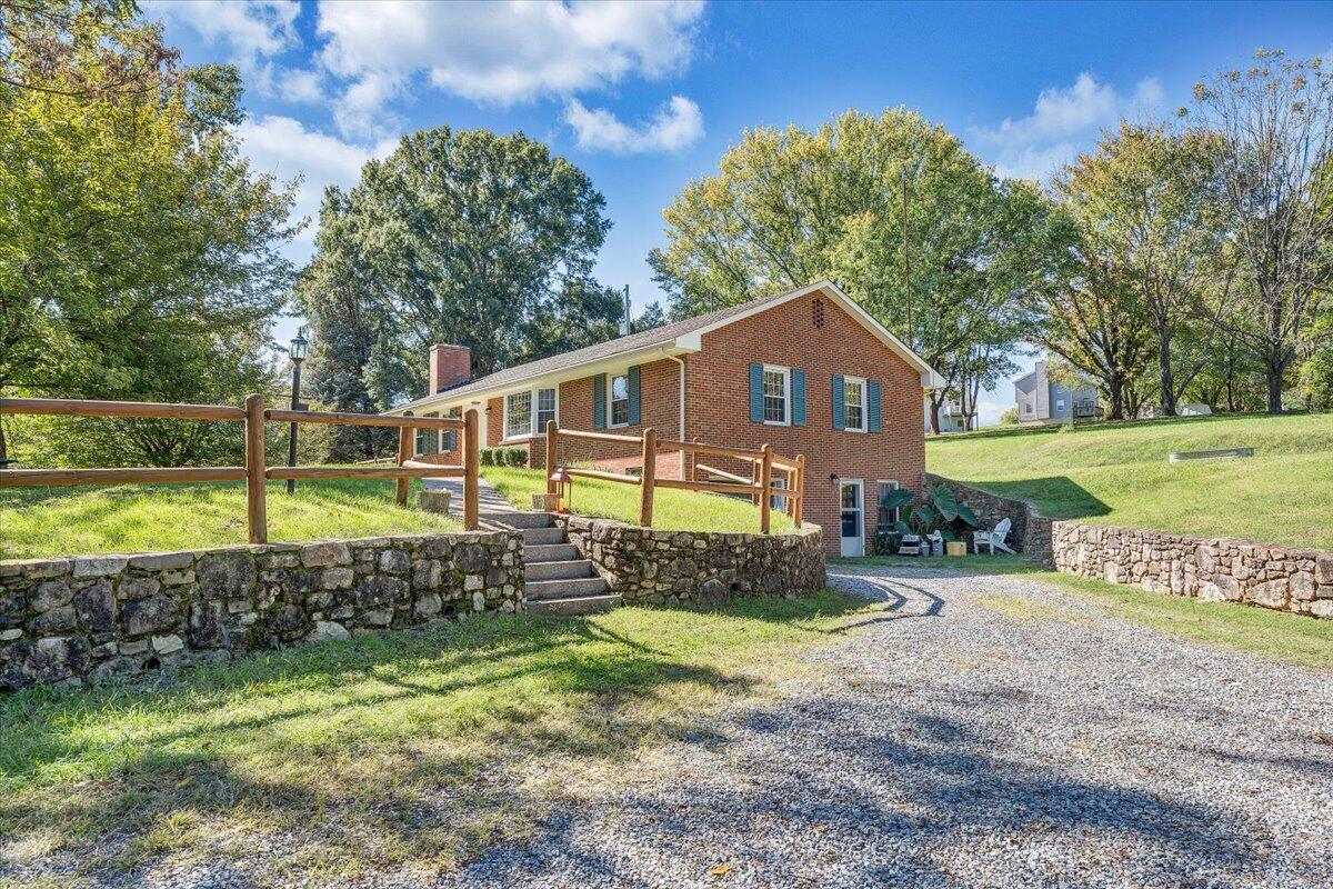 5785 Cloverdale Road Roanoke, VA 24019 - Photo 61 of 67 59-MIB00115