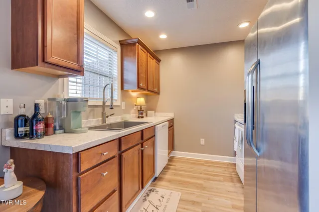 $265,000 | 1809 West Lakeview Drive, Unit 7, Johnson City, TN 37601