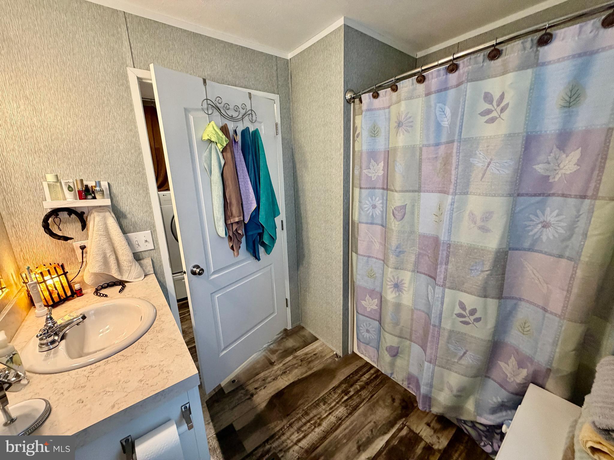 92 Ridgewood Manor Manheim, PA 17545 - Photo 17 of 22 a bathroom with a sink toilet and shower