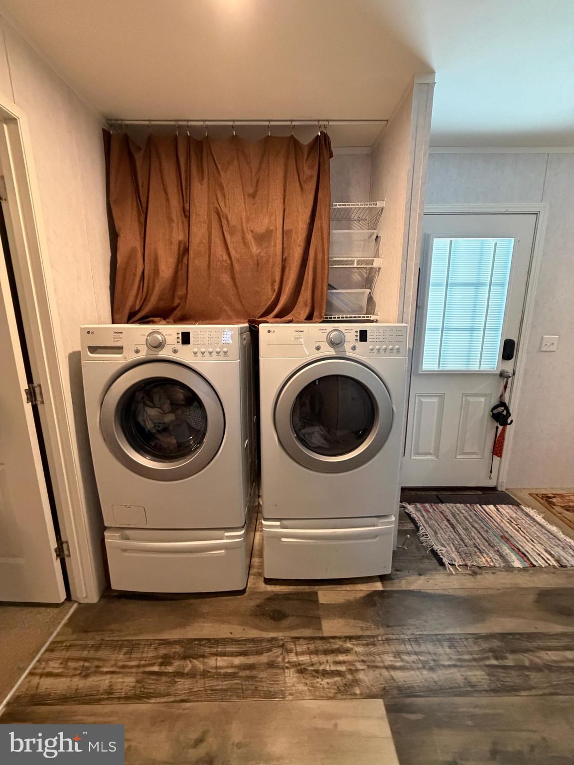 92 Ridgewood Manor Manheim, PA 17545 - Photo 20 of 22 a utility room with dryer and washer
