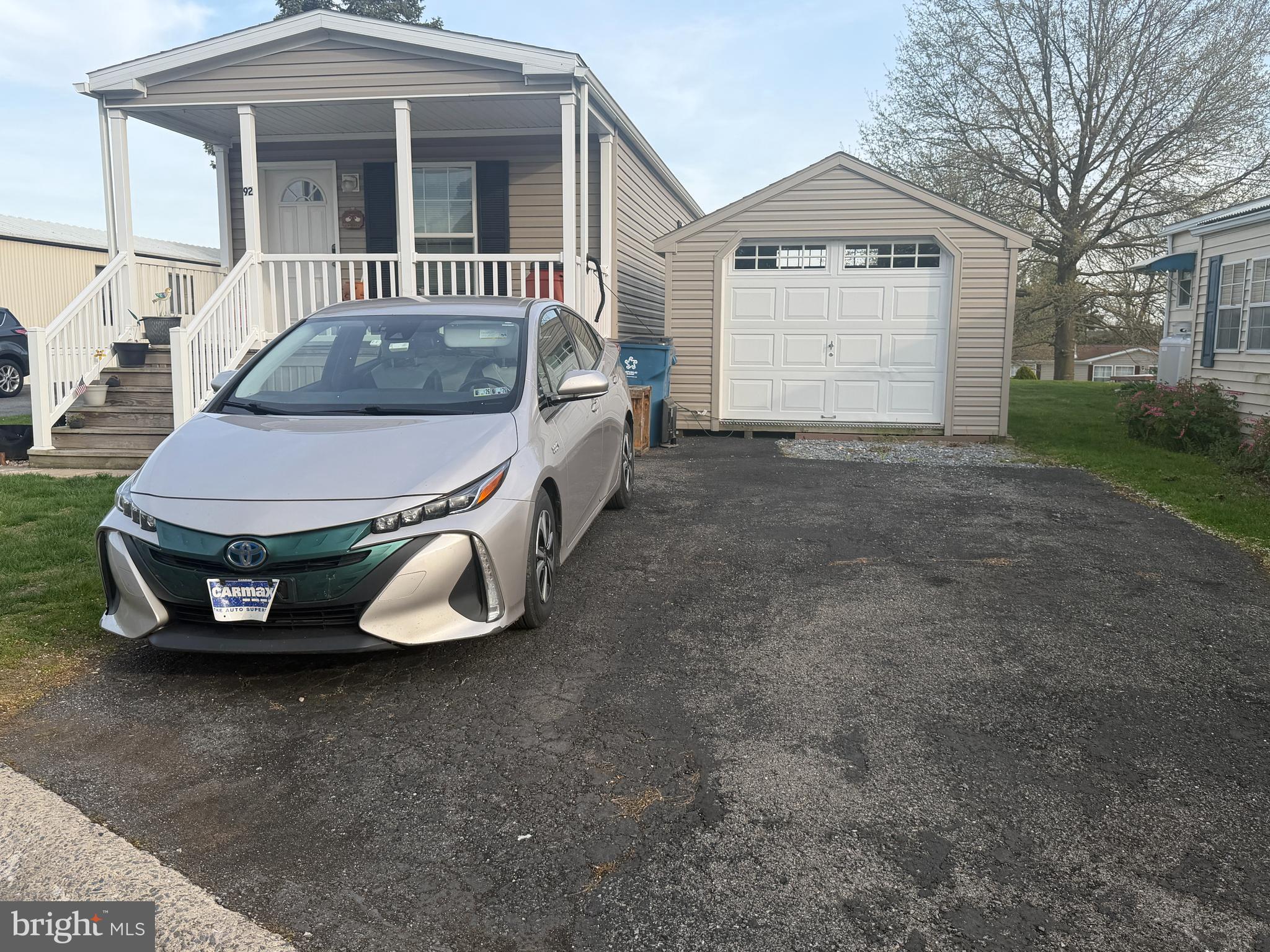 92 Ridgewood Manor Manheim, PA 17545 - Photo 3 of 22 a car parked in front of a house