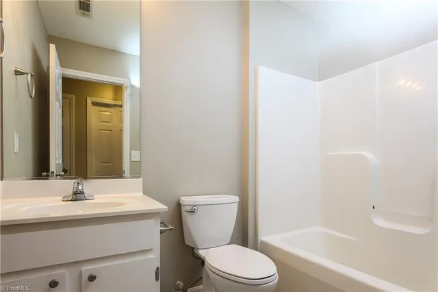 $1,580 | 157 Westmont Drive, Winston-Salem, NC 27104