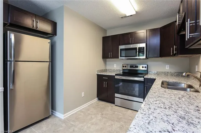 $1,580 | 157 Westmont Drive, Winston-Salem, NC 27104