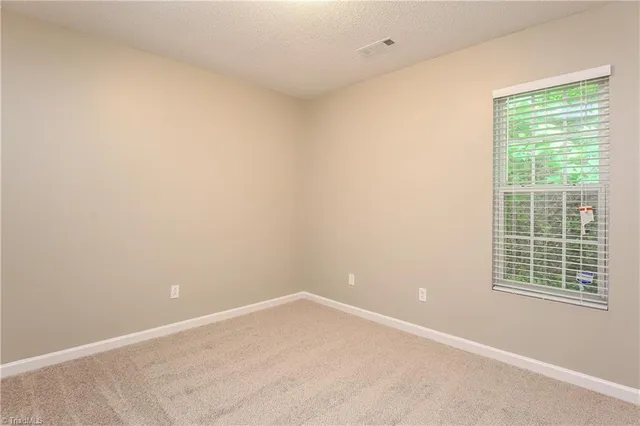 $1,580 | 157 Westmont Drive, Winston-Salem, NC 27104