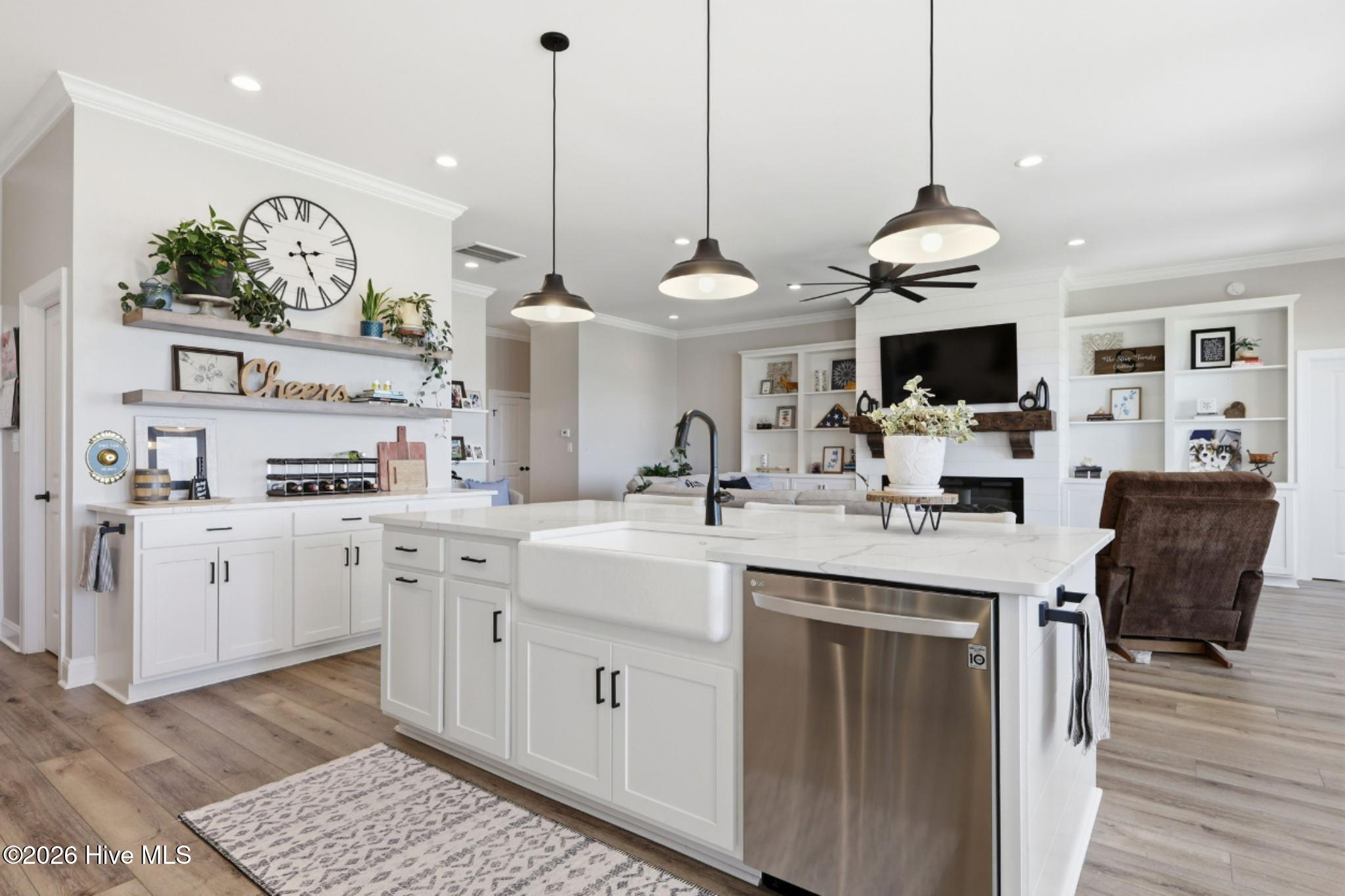 135 Gallants Point Road Beaufort, NC 28516 - Photo 12 of 68 Kitchen Bar