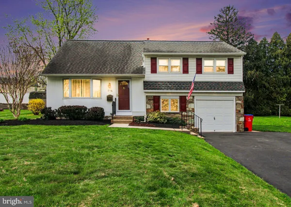 $515,000 | 716 West Bristol Road, Warminster, PA 18974