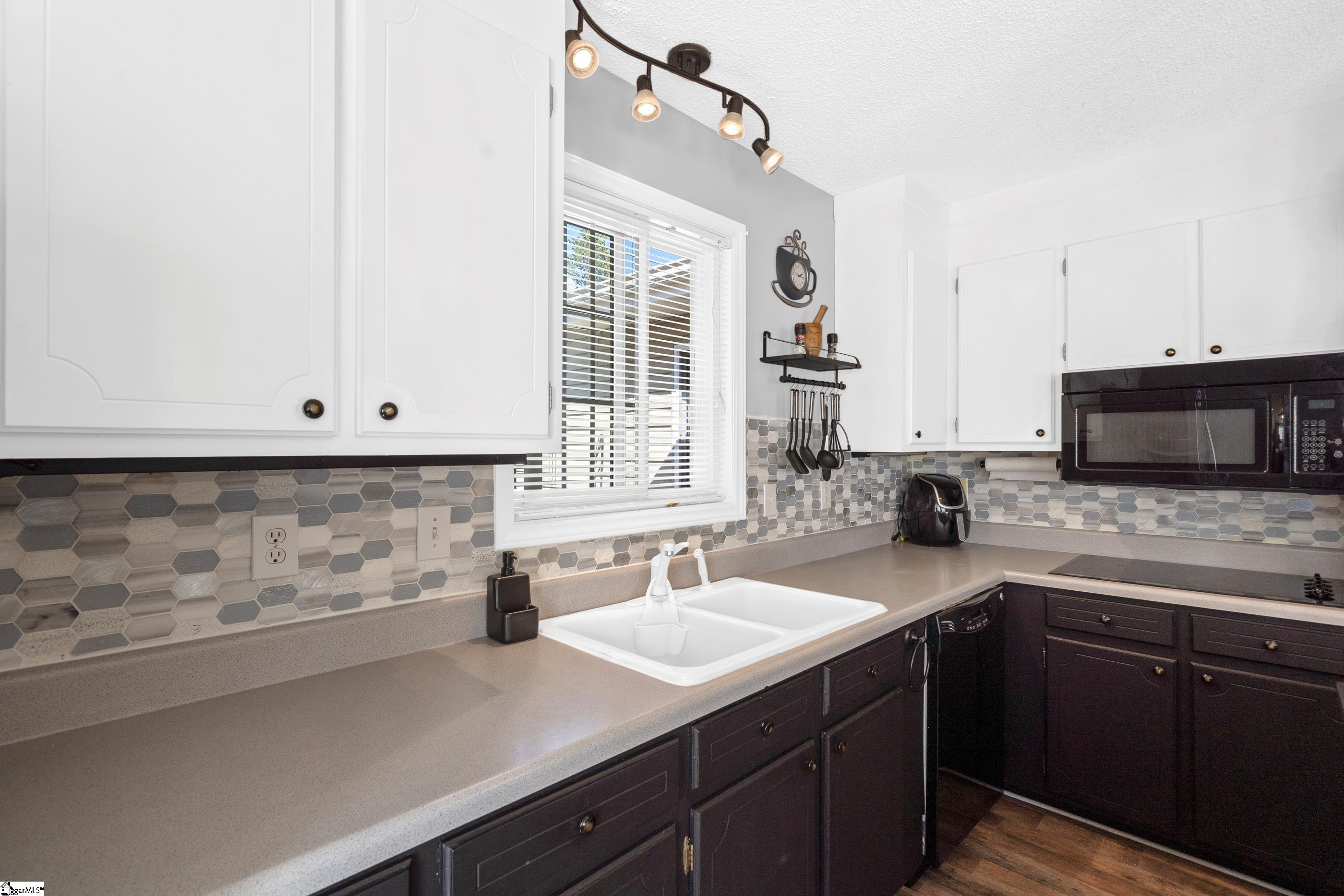 376 State Rd S-39-43 Liberty, SC 29657 - Photo 12 of 35