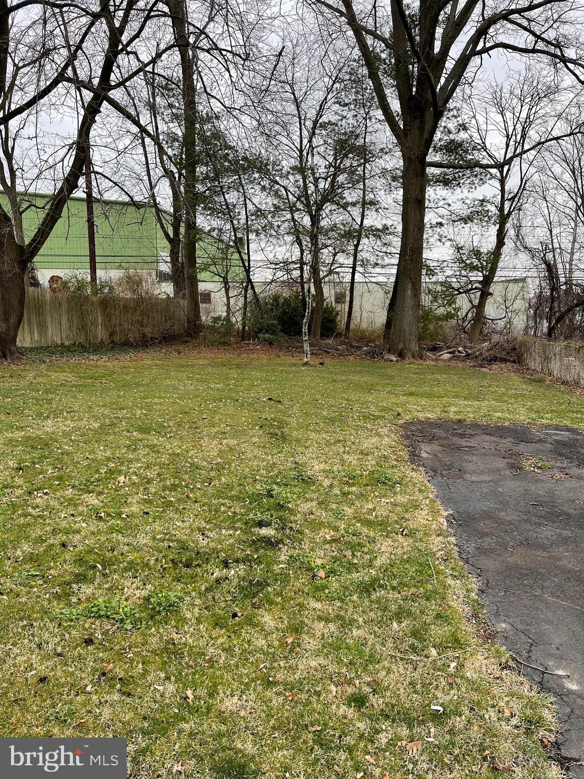 1854 Rockwell Road Abington, PA 19001 - Photo 19 of 19 Back Yard