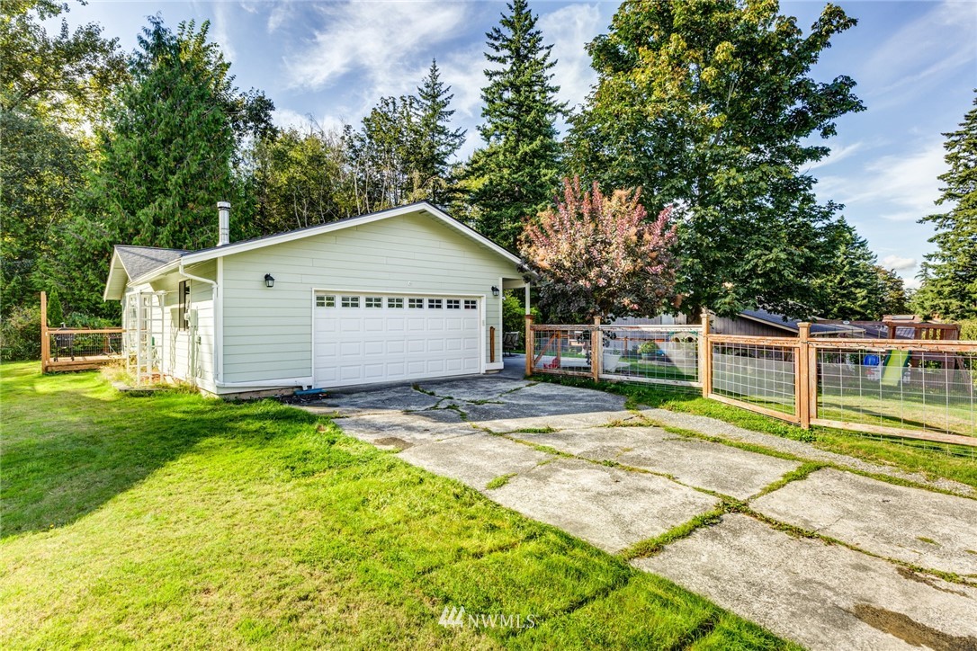 3771 Magrath Road Bellingham, WA 98226 - Photo 3 of 22
