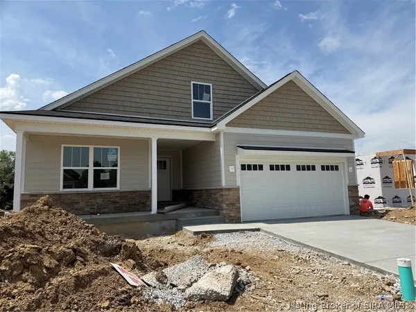 $399,900 | 2765 Abby Wds Drive, Jeffersonville, IN 47130