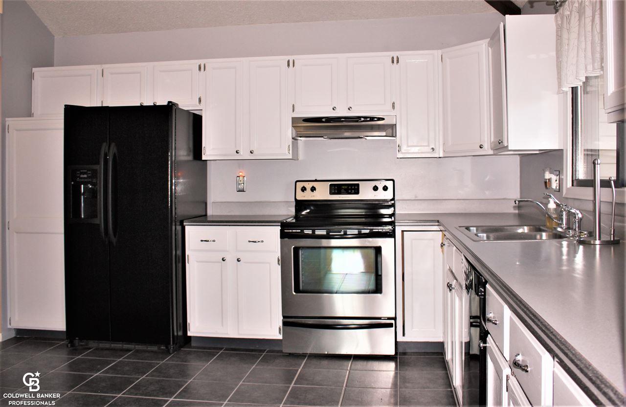 115 Michelle Drive Romeo, MI 48065 - Photo 16 of 28