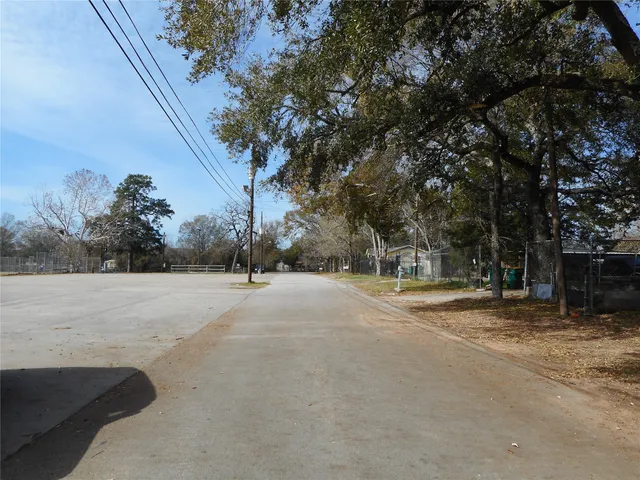 $129,000 | 422 Crooke Street, Conroe, TX 77301