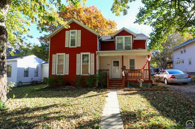 $129,900 | 1526 West Street, Emporia, KS 66801