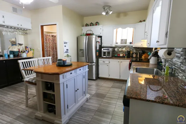 $129,900 | 1526 West Street, Emporia, KS 66801