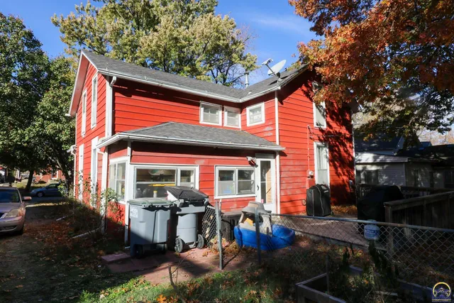 $129,900 | 1526 West Street, Emporia, KS 66801