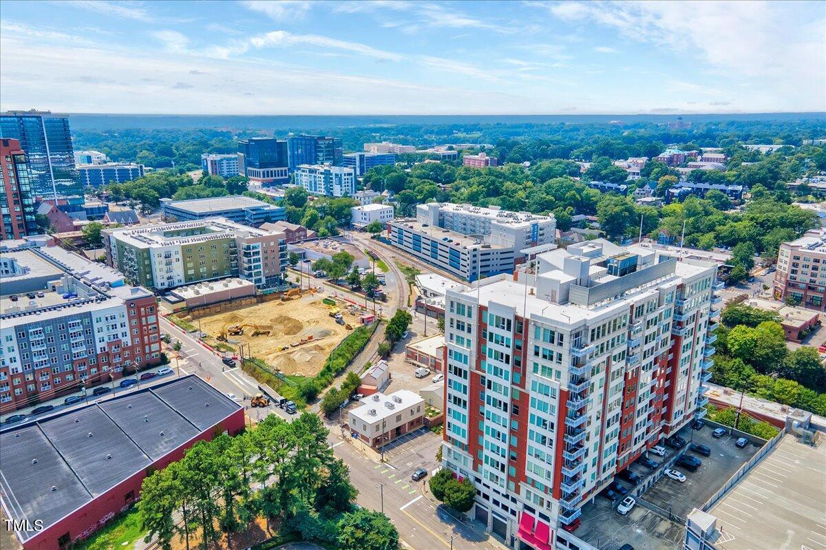 400 West North Street, Unit 1602 Raleigh, NC 27603 - Photo 4 of 47 39-400 W North St 1602-39