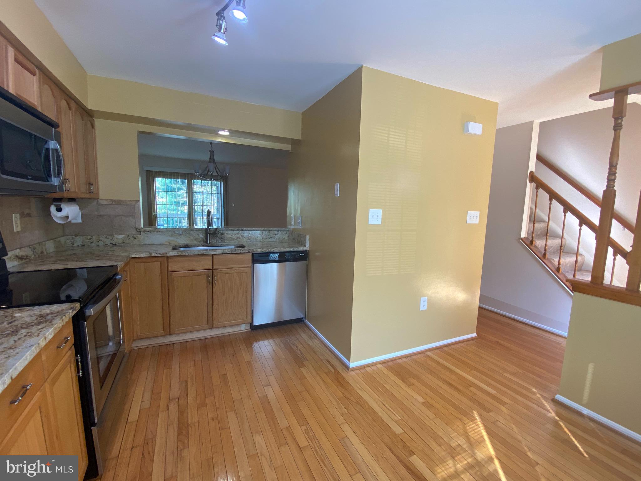 7303 Stream Way Springfield, VA 22152 - Photo 6 of 17