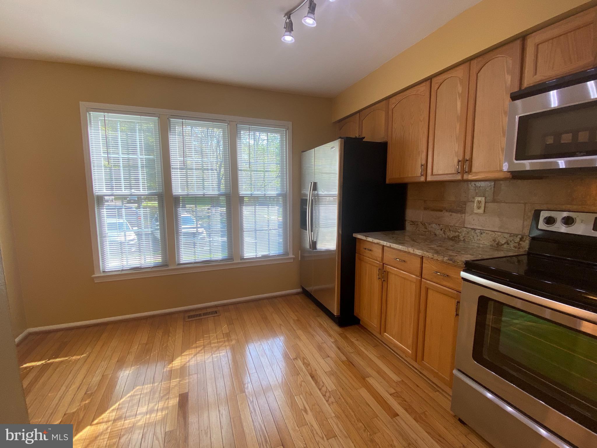 7303 Stream Way Springfield, VA 22152 - Photo 7 of 17