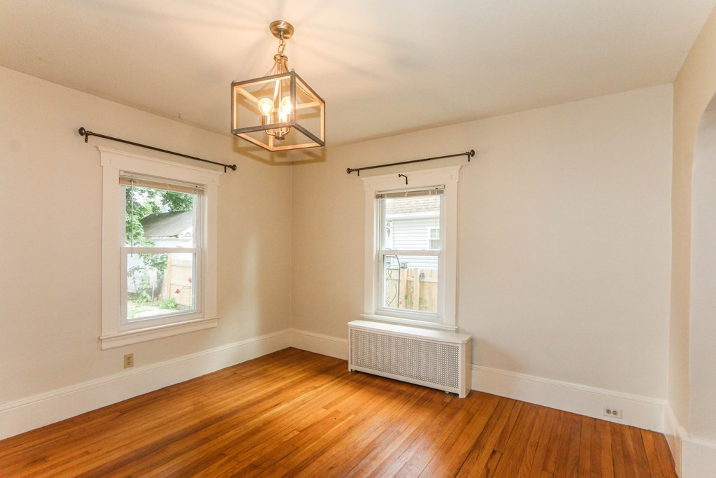 43 Rockland Street Springfield, MA 01118 - Photo 13 of 36
