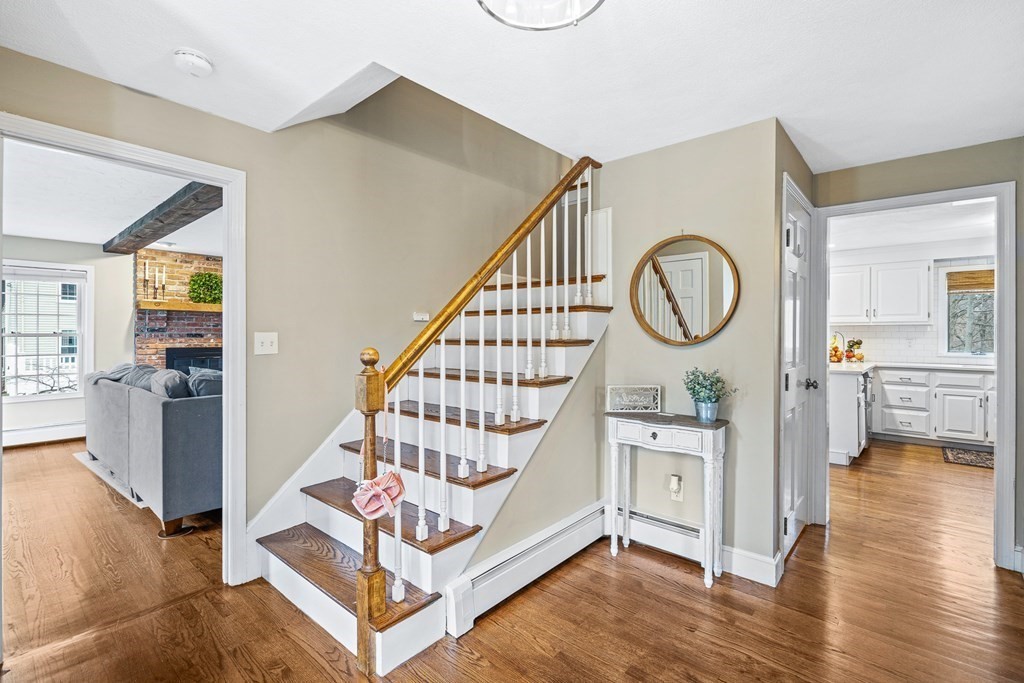 342 Marbleridge Road North Andover, MA 01845 - Photo 2 of 34 Gallery Image 2