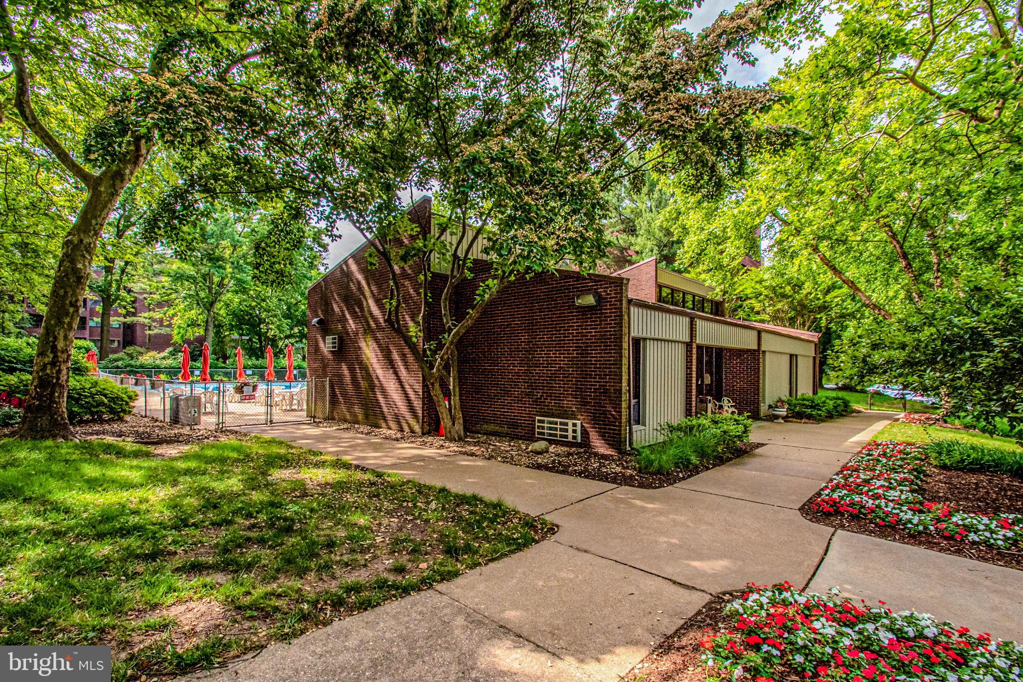 614 Loveville Road, Unit D5F Hockessin, DE 19707 - Photo 24 of 25 a front view of a house with garden