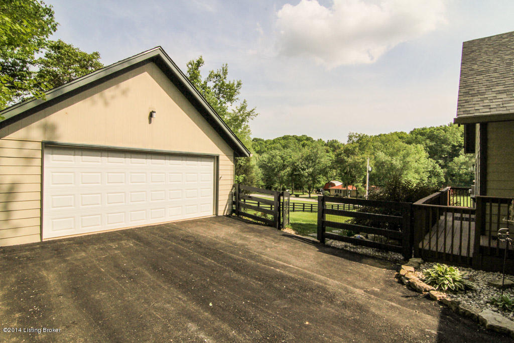10239 Back Run Road Louisville, KY 40299 - Photo 9 of 64 0009