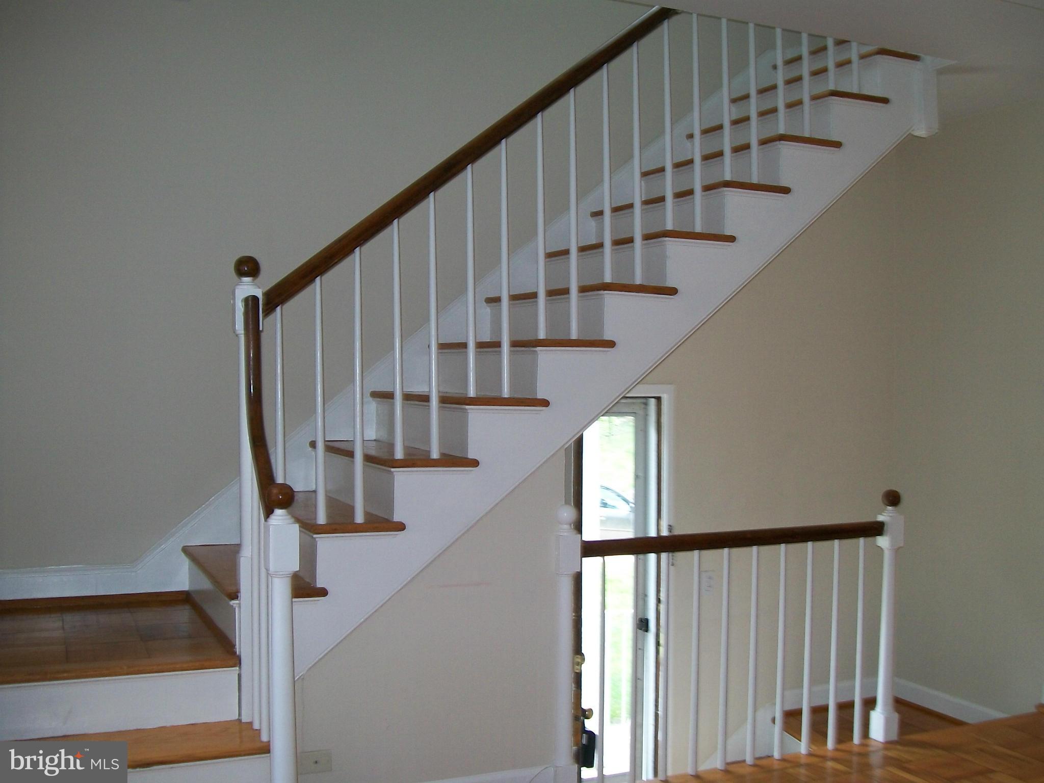 3208 Gunston Road Alexandria, VA 22302 - Photo 10 of 26 Interior (General)