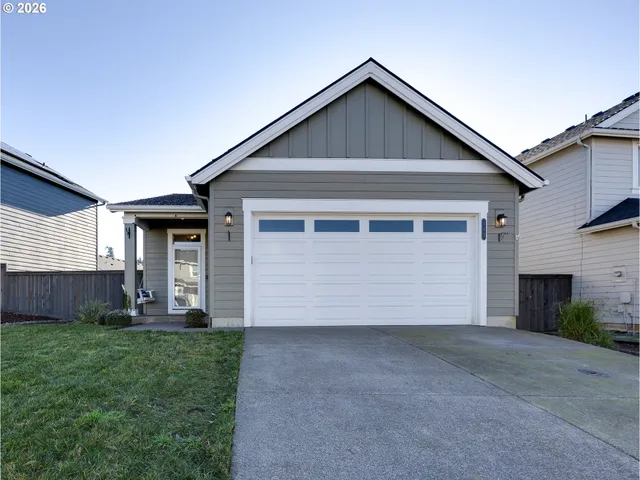 $444,999 | 252 Northeast Arrowhead Drive, Estacada, OR 97023