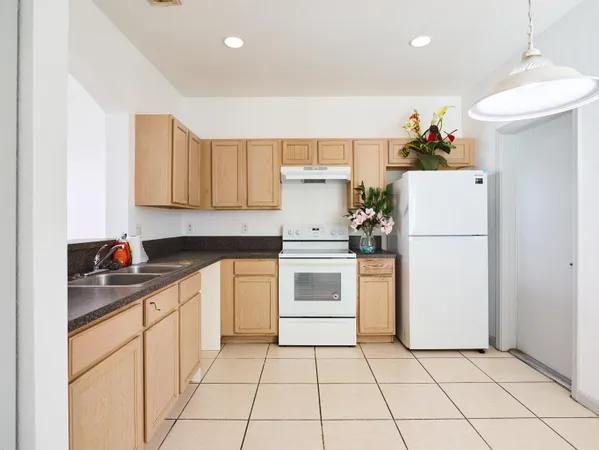 $339,999 | 2052 Oakhurst Way, Riviera Beach, FL 33404