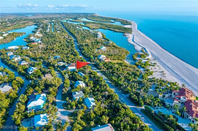 $995,000 | 6092 Sanibel Captiva Road, Sanibel, FL 33957