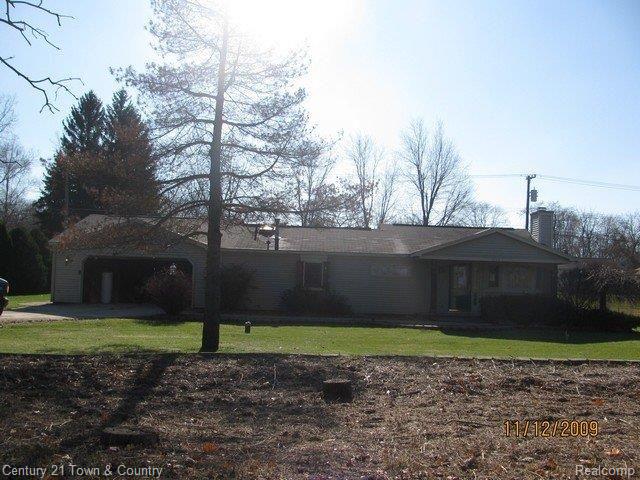 9229 Big Lake Road Clarkston, MI 48346 - Photo 1 of 18 IMG_4592