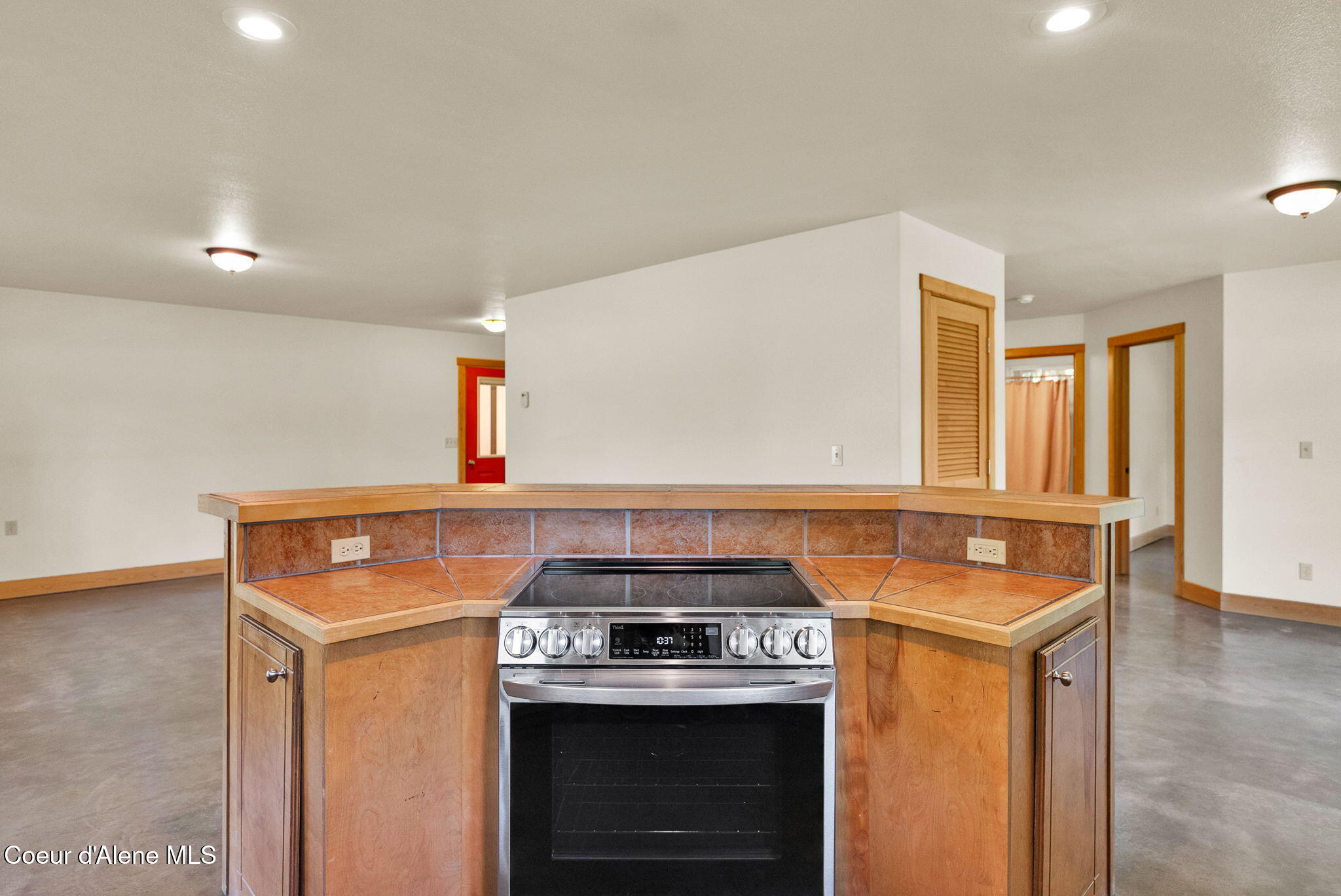 551 Star Road Moyie Springs, ID 83845 - Photo 10 of 85 8-web-or-mls-SkyLight - Star (JG)-23