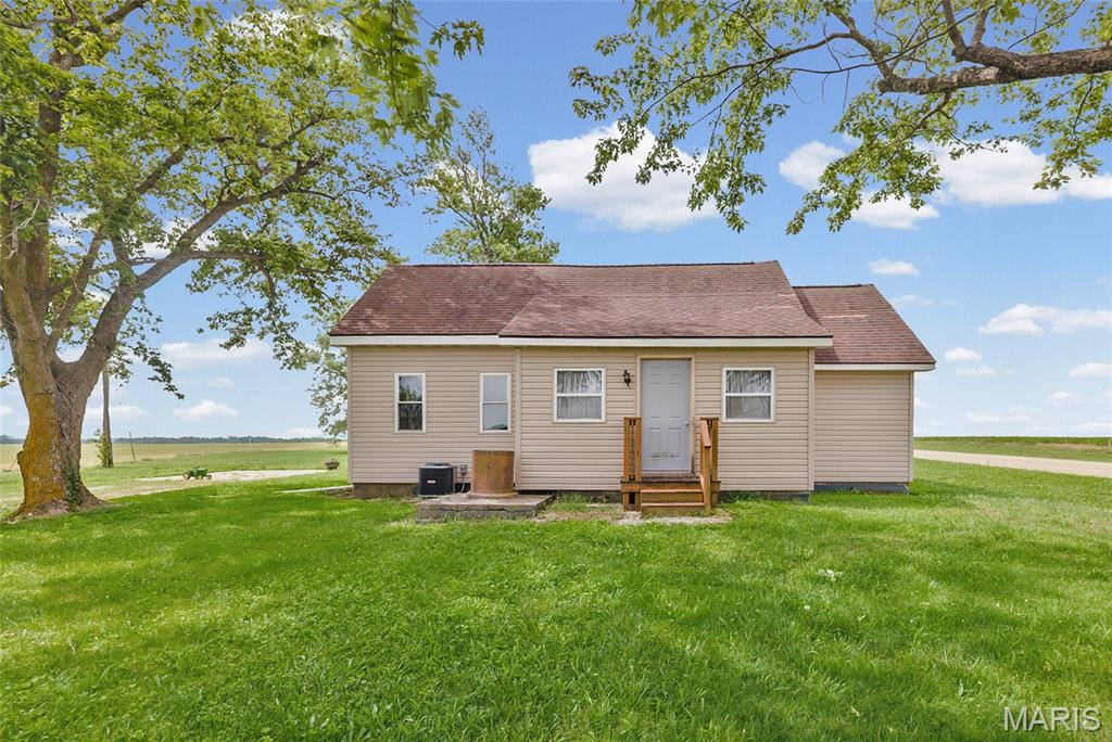3914 New Church Road Pinckneyville, IL 62274 - Photo 2 of 24