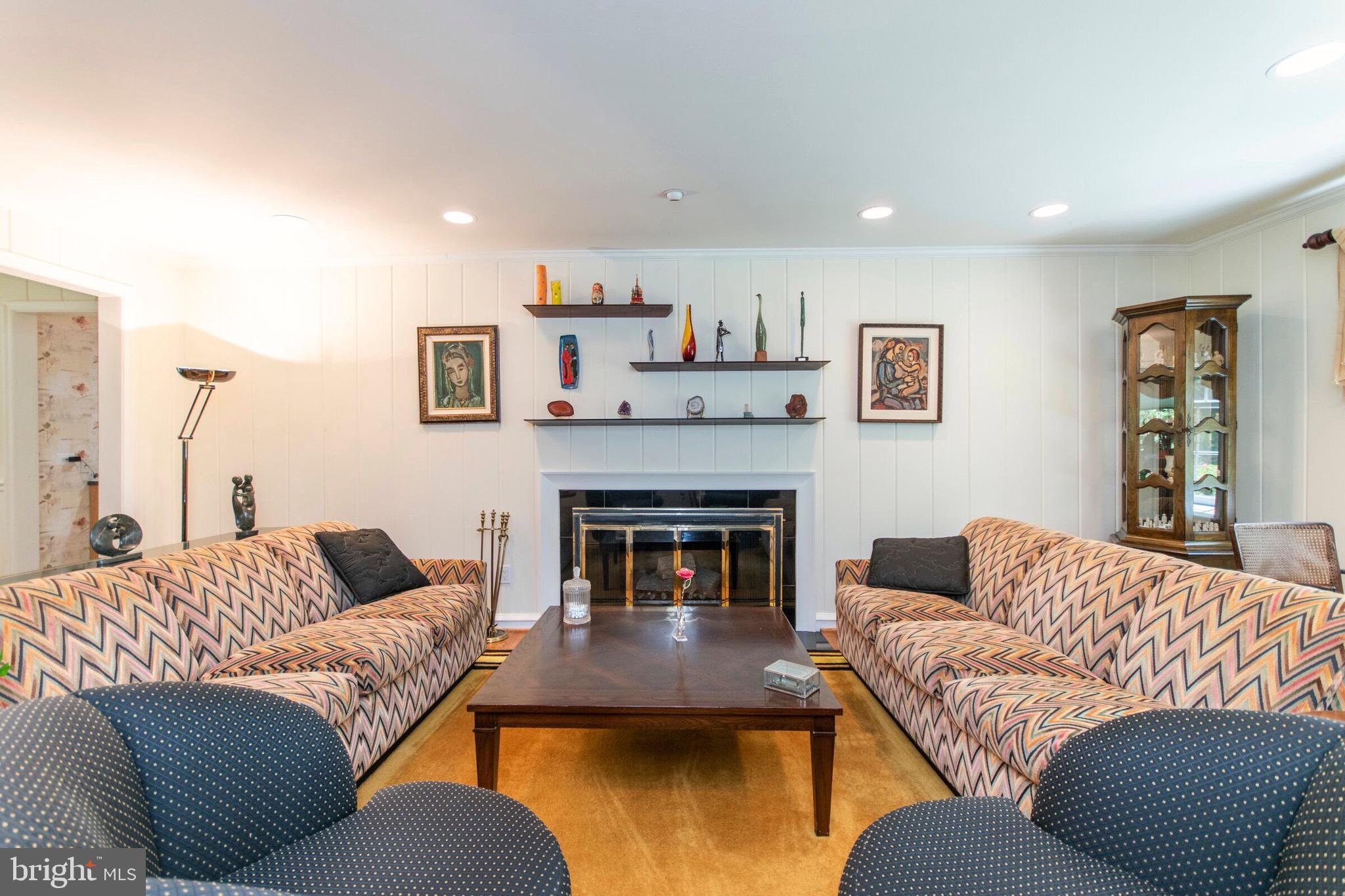 812 Worrell Road Rydal, PA 19046 - Photo 3 of 29