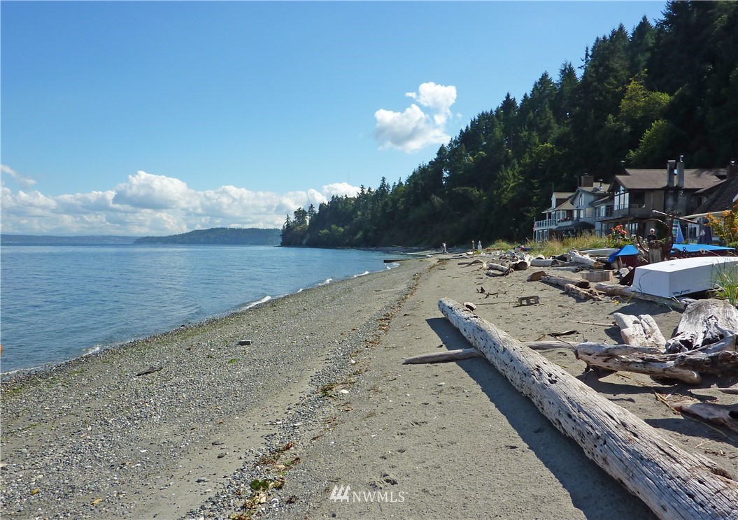 8060 Southwest Klahanie Road Vashon, WA 98070 - Photo 22 of 25
