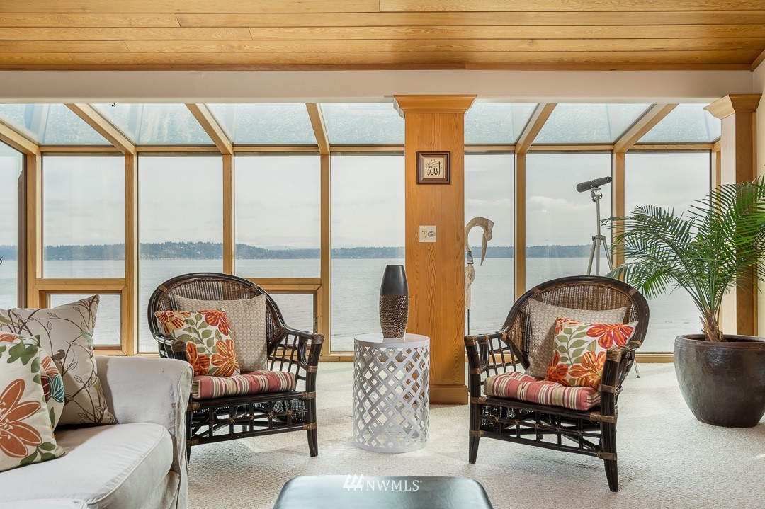 8060 Southwest Klahanie Road Vashon, WA 98070 - Photo 9 of 25