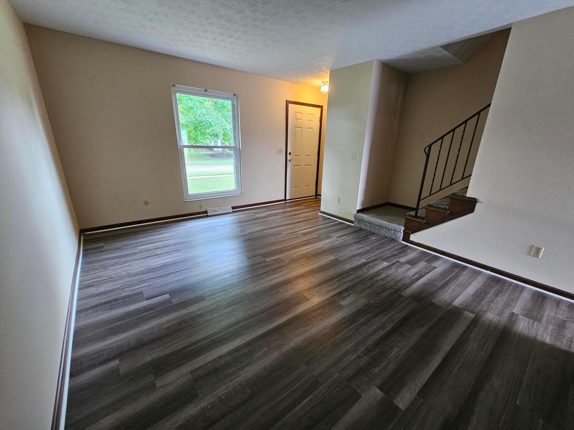 5060 Godown Road, Unit A Columbus, OH 43220 - Photo 4 of 25 20240807_112816