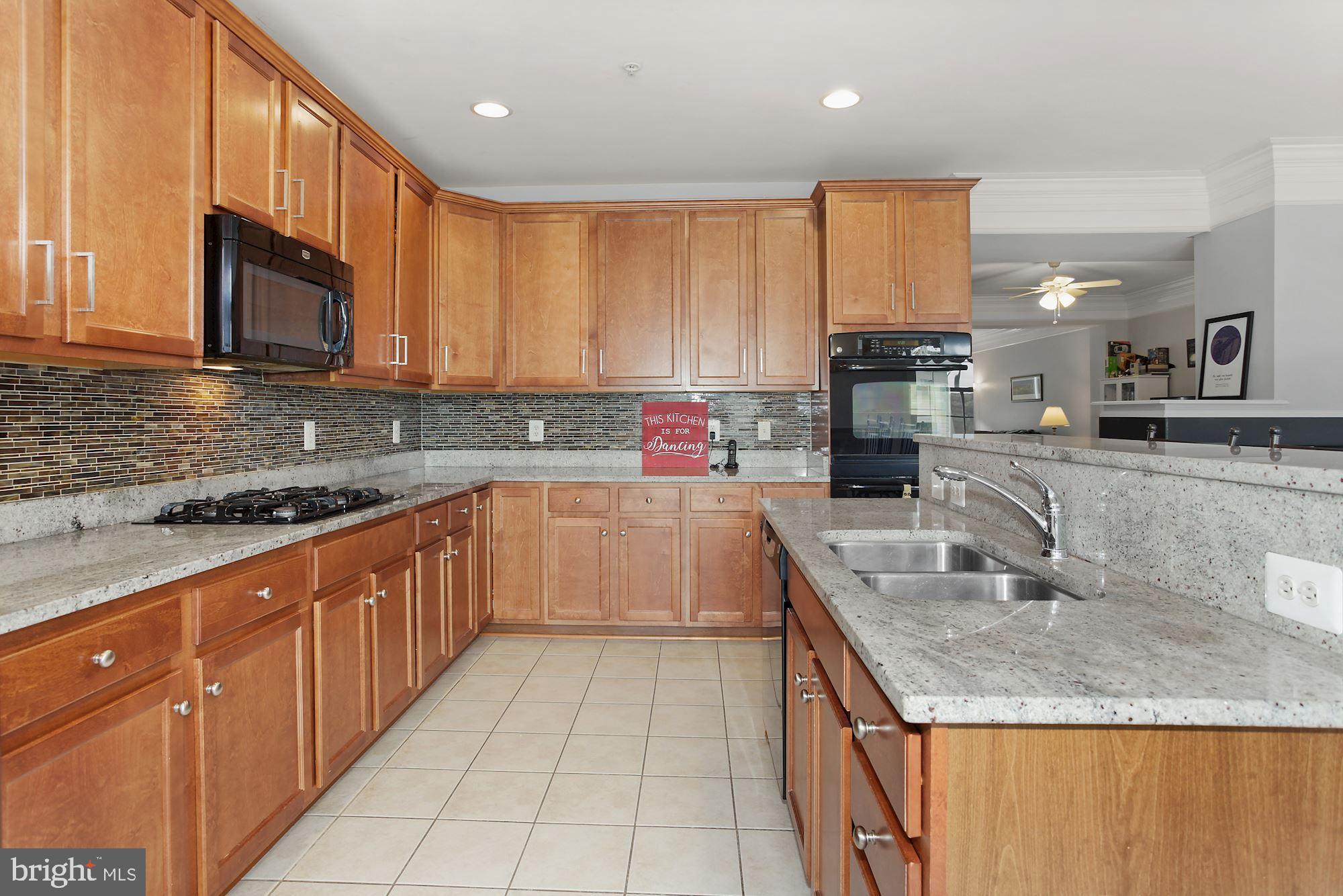 14837 Cloverdale Road Woodbridge, VA 22193 - Photo 13 of 31