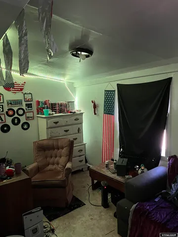 $63,000 | 305 East Center Street, Rawlins, WY 82301