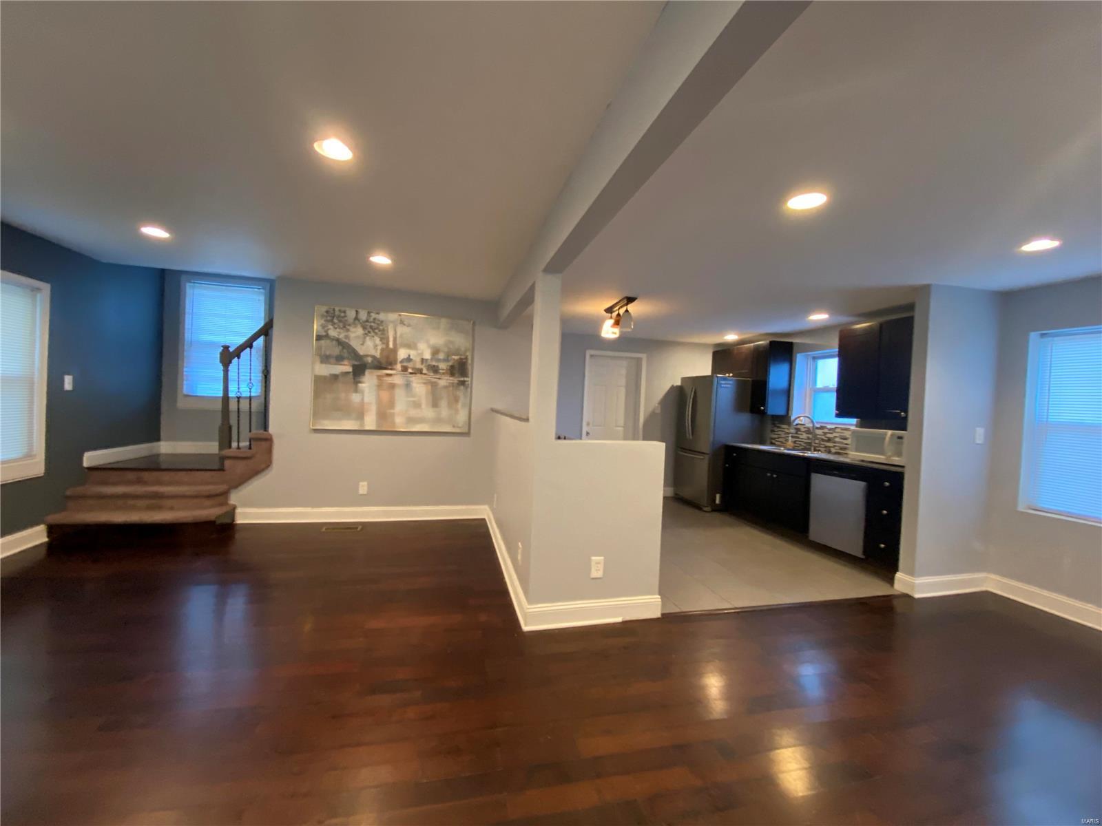 6947 Roland Boulevard St. Louis, MO 63121 - Photo 2 of 20 Gallery Image 2