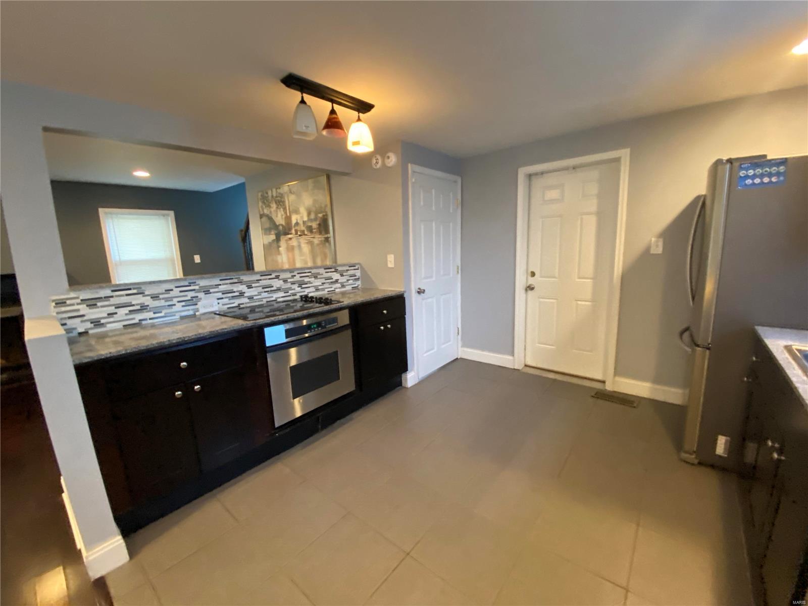 6947 Roland Boulevard St. Louis, MO 63121 - Photo 7 of 20 Gallery Image 7
