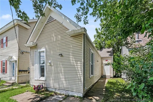 $149,000 | 517 East Oak Street, New Albany, IN 47150